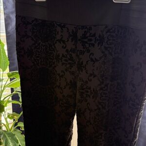 Simply Vera Black Damask Patterned Pants